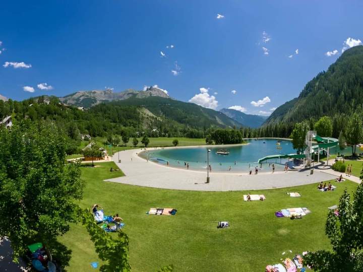 Hébergement en été Allos